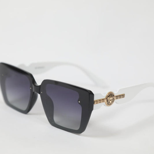 eyedigo-oversize-Stylish sunslasses-gradient-black-white-ember-front-S10-0020 1