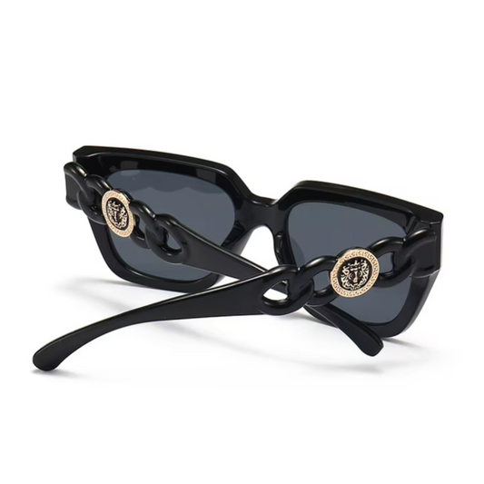 Eyedigo Oversize styish sunglasses.