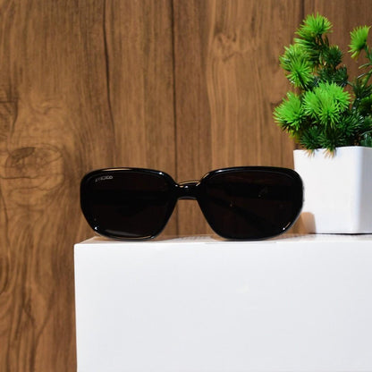 eyedigo-cat-eye-Stylish sunslasses-black-golden-black-aura-front-S10-0015 1