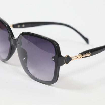eyedigo-cat-eye-Stylish sunslasses-gradient-black-black-flaunt-model-S09-0010 4