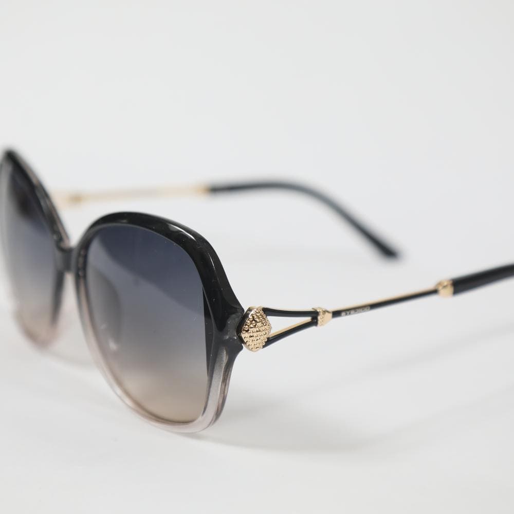 eyedigo-cat-eye-Stylish sunslasses-gradient-black-clear-black-diva-front-S09-0012 2