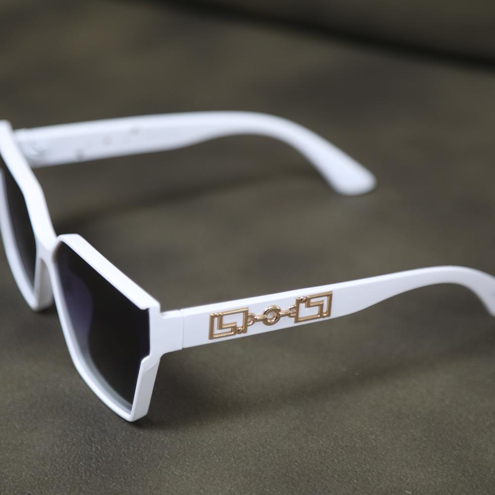 eyedigo-oversize-Stylish sunslasses-black-white-blaze-front-S10-0021 5