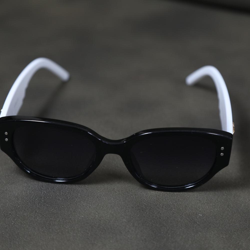 eyedigo-wayfarer-Stylish sunglasses-black-black-white-shadow-side-S10-0022 4