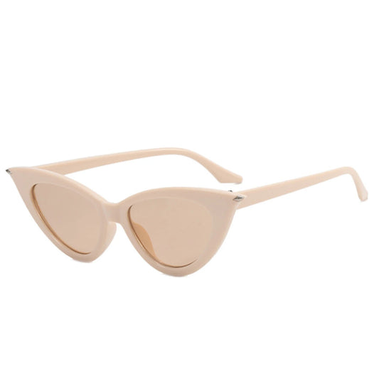 Eyedigo brown X beign cat-eye stylish sunglasses.