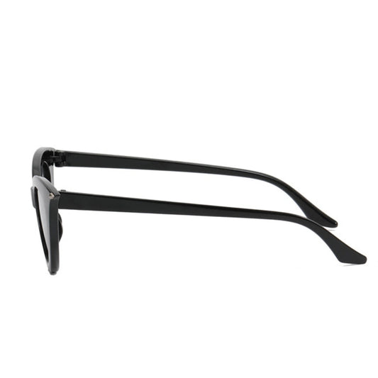 Eyedigo black cat-eye stylish sunglasses.