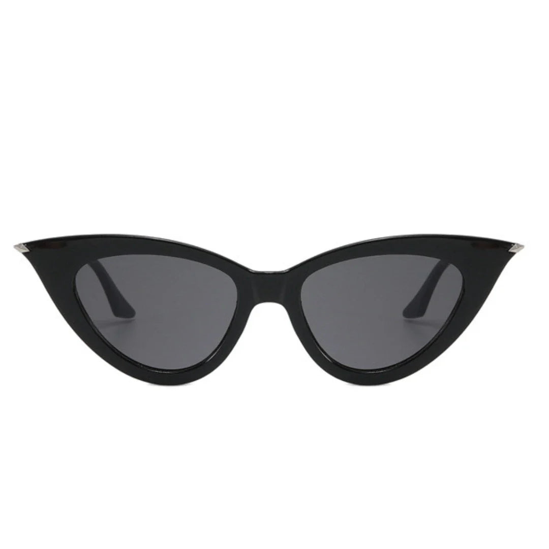 Eyedigo black cat-eye stylish sunglasses.