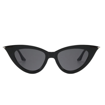 Eyedigo black cat-eye stylish sunglasses.